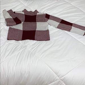 cropped sweatshirt
